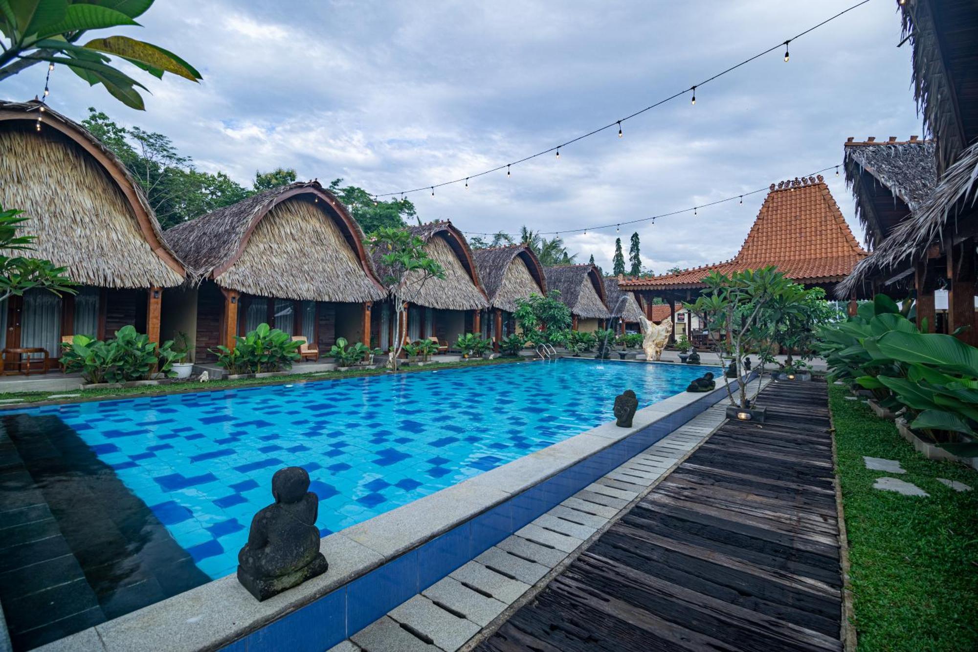 Shanaya Hotel & Cafe Magelang Exteriér fotografie